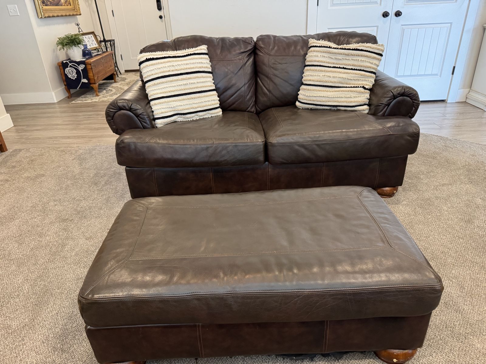 Main image 4