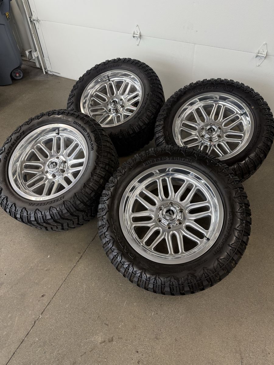 NEW 20x10 Fuel "ignites"/ 295/55/20 Patriot R/t