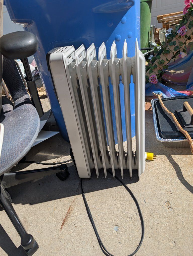 Portable Electric Space Heater, Oil-Filled Radiator, Personal Room Heating
