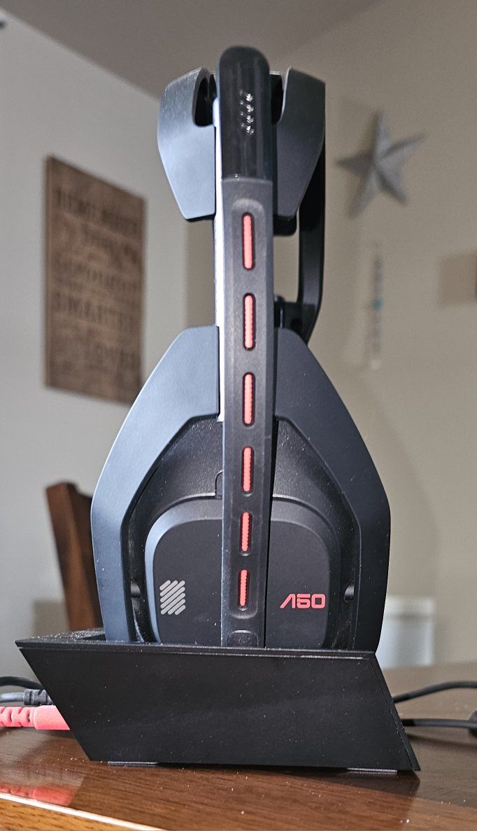 Main image 7