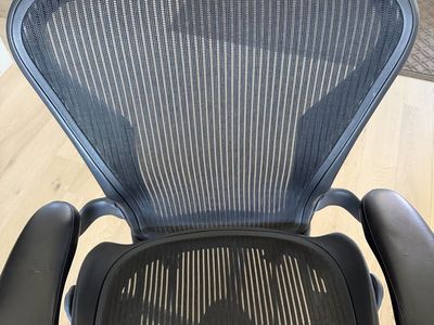 Herman Miller Aeron Chair Size B