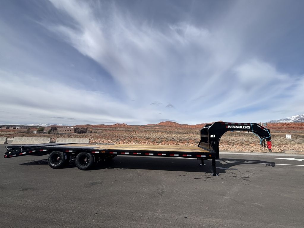 2026 PJ Trailers LD282