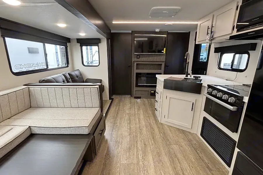 Brand New Family Friendly Alpha Wolf RV For Rent - Sleeps 8-10