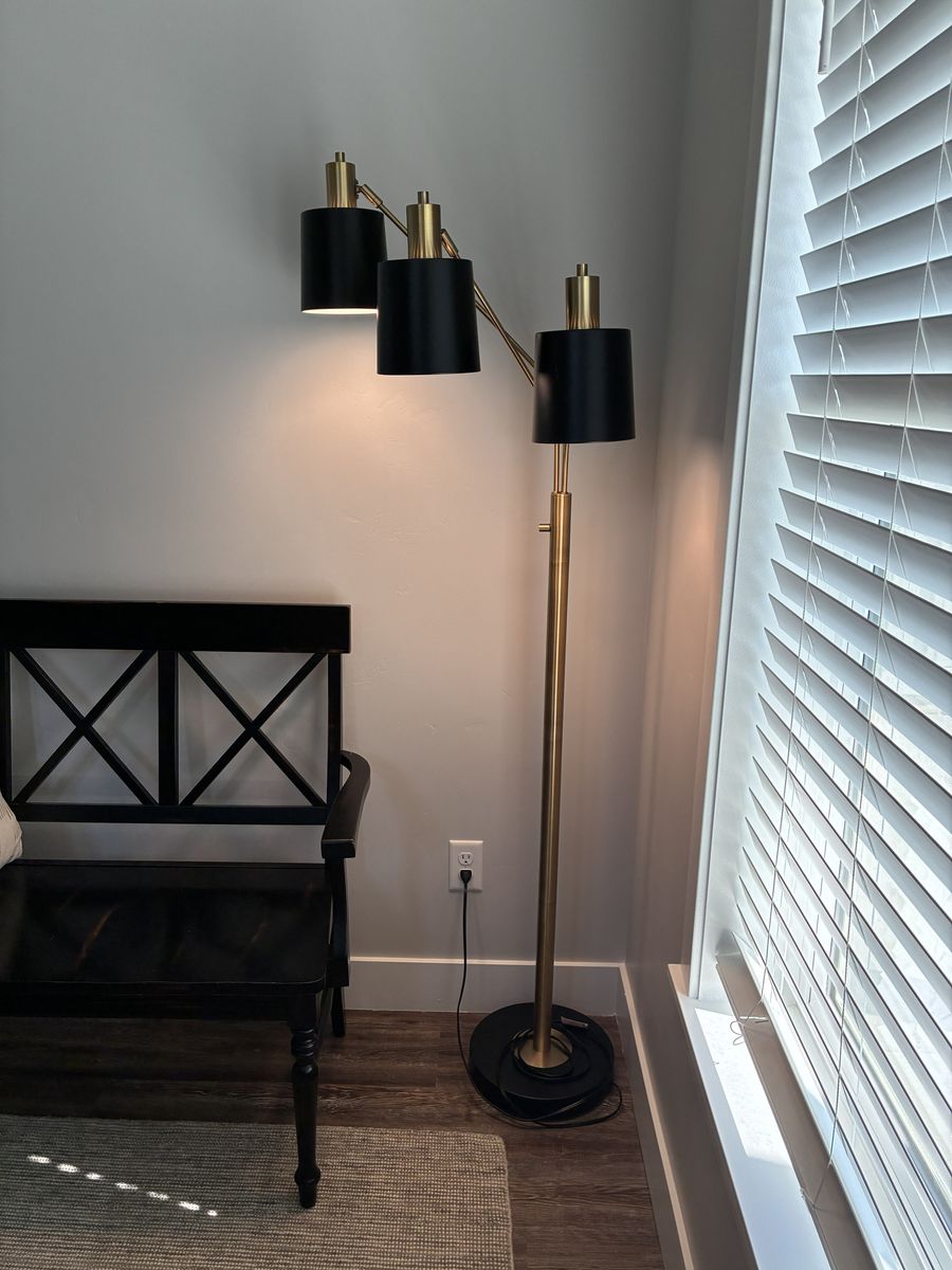 Meander Floor Lamp