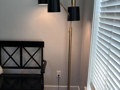 Meander Floor Lamp