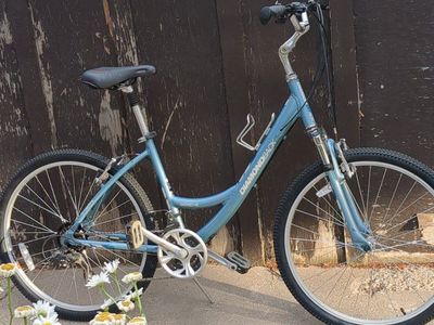 2016 Diamondback Serene