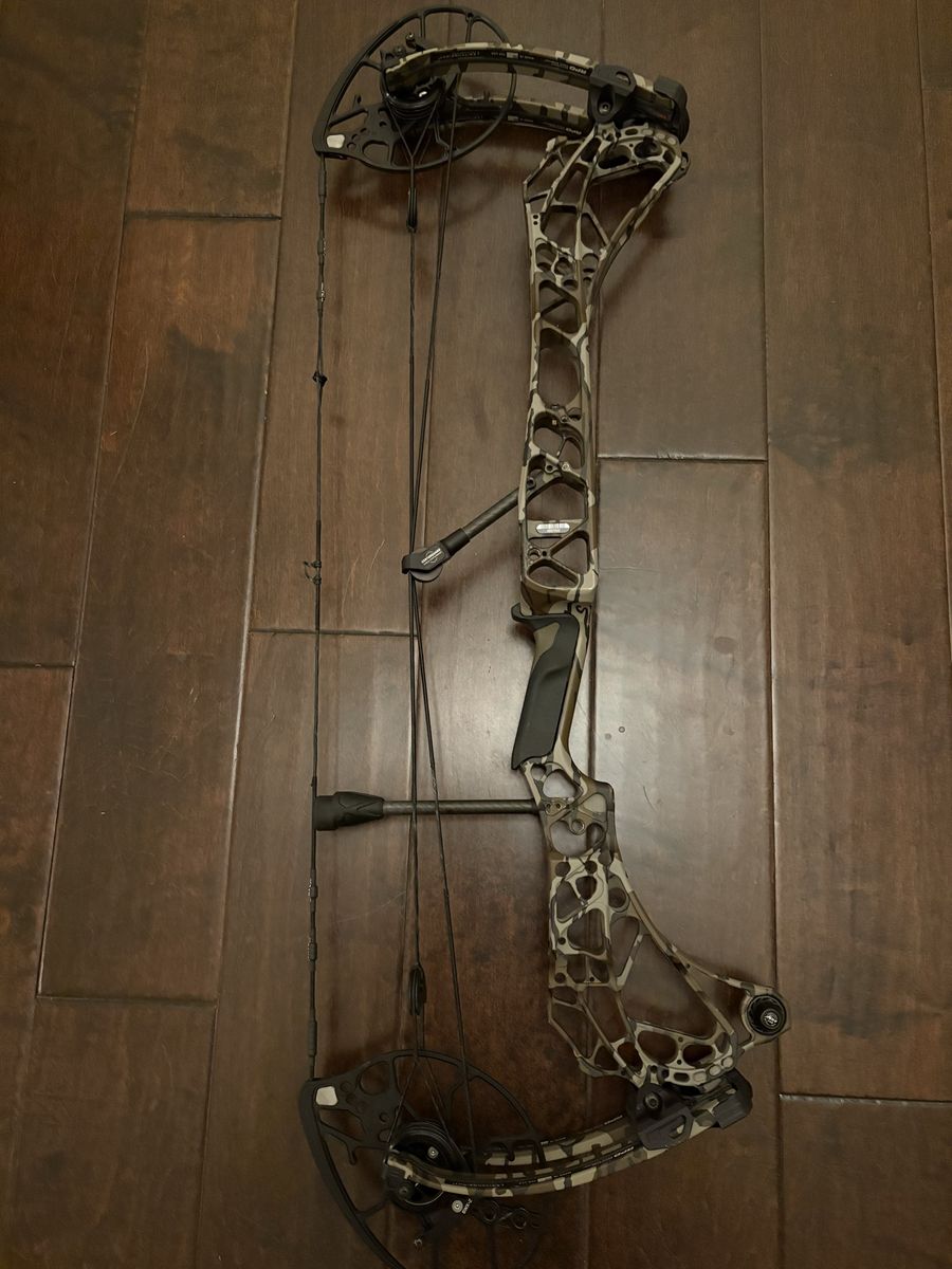 Mathew’s Arc 30 hunting compound bow