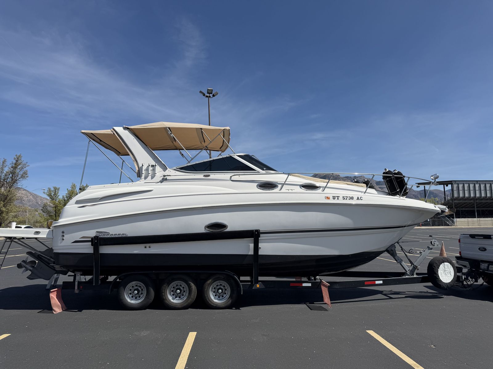 2002 Chaparral 300 Signature Boat 30' - 10'3" Beam