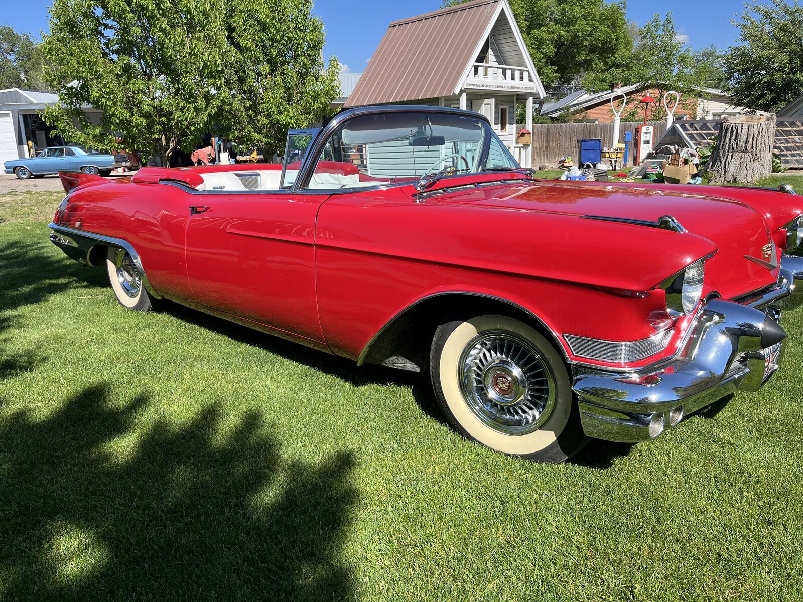 1957 CADILLAC ANTIQUE