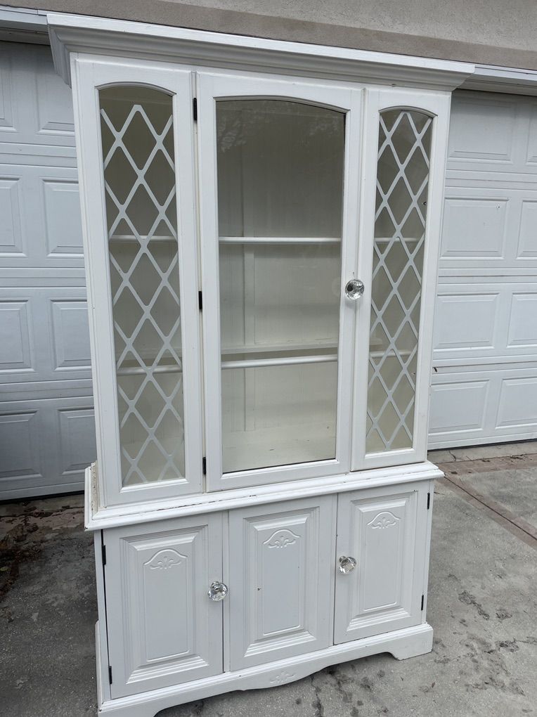 White Hutch
