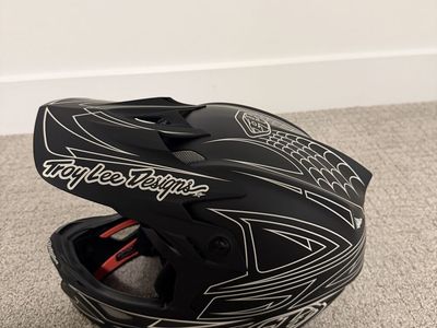 Troy Lee Designs Full Face Mountain Bike Helmet Black White