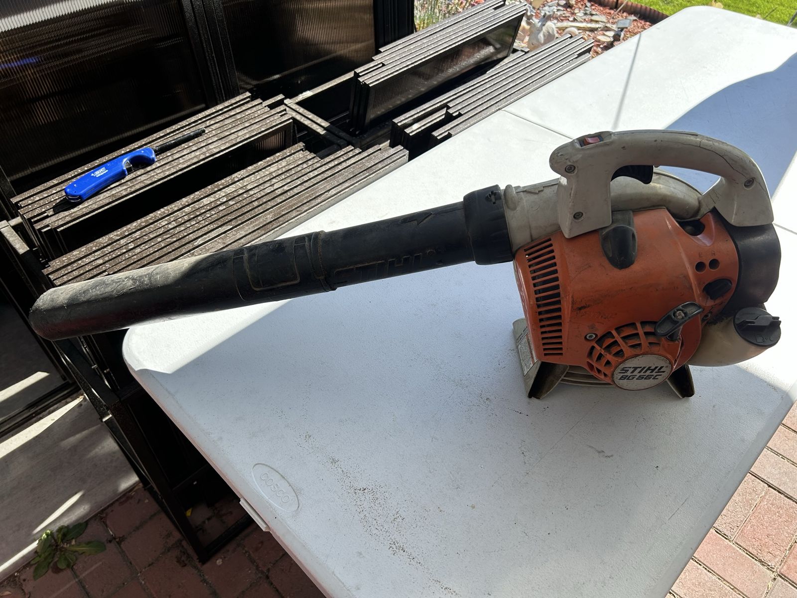 STIHL BG56C Gasoline Handheld Leaf Blower, Orange/White, 50:1 Mix, Works Great