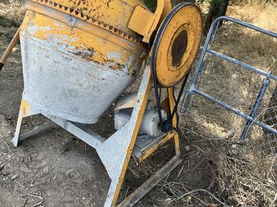 Cement mixer
