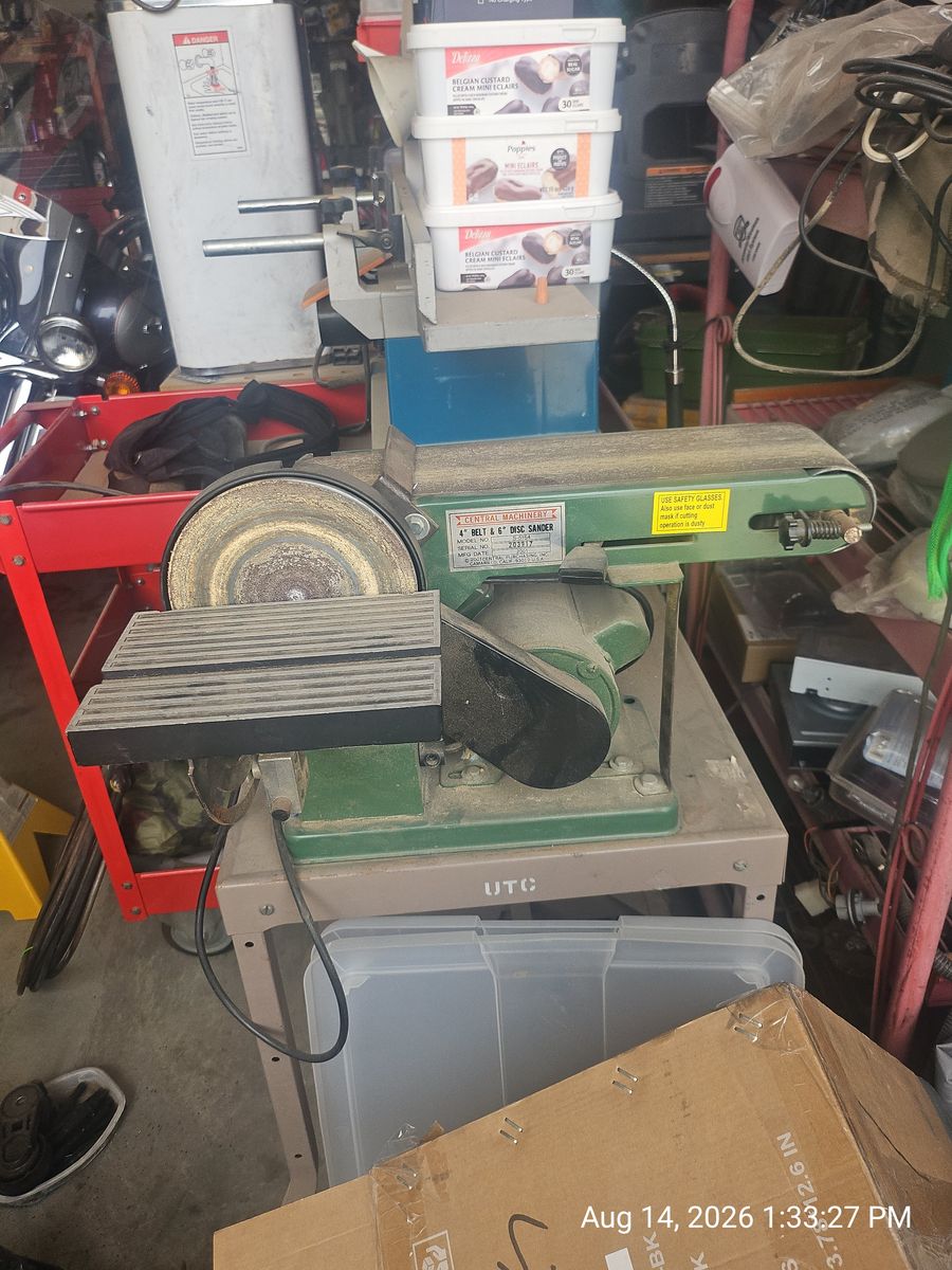 Central Machinery 4" Belt & 6" Disc Sander