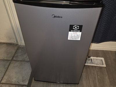 midea mini fridge