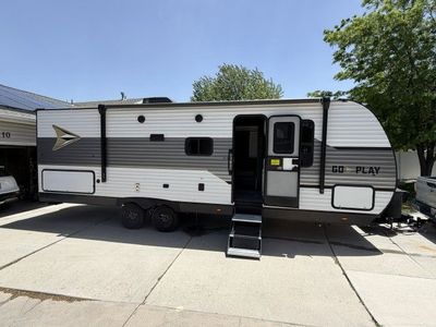 GoPlay 2024 Travel Trailer - Bumper Pull, 30 ft, 7500 lbs GVWR, Excellent Condition
