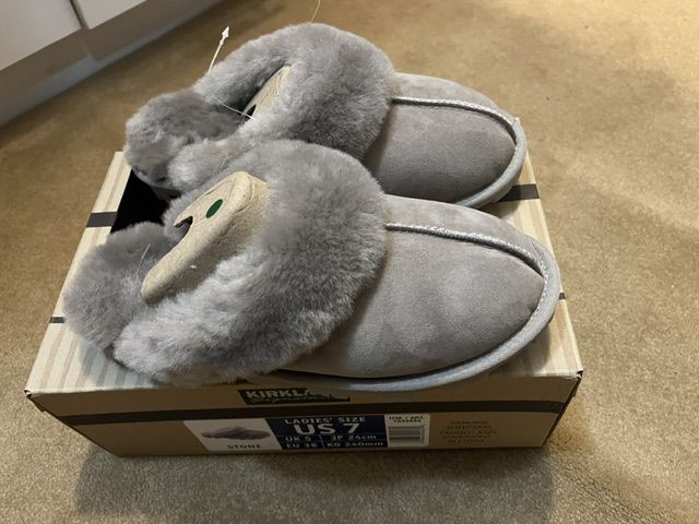 Kirkland Signature Shearling Slippers Grey Size US 7