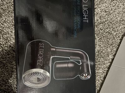 St. Tropez Pro Light All-in-One Professional Hand-Held Spray Tan Machine Norvell Solution