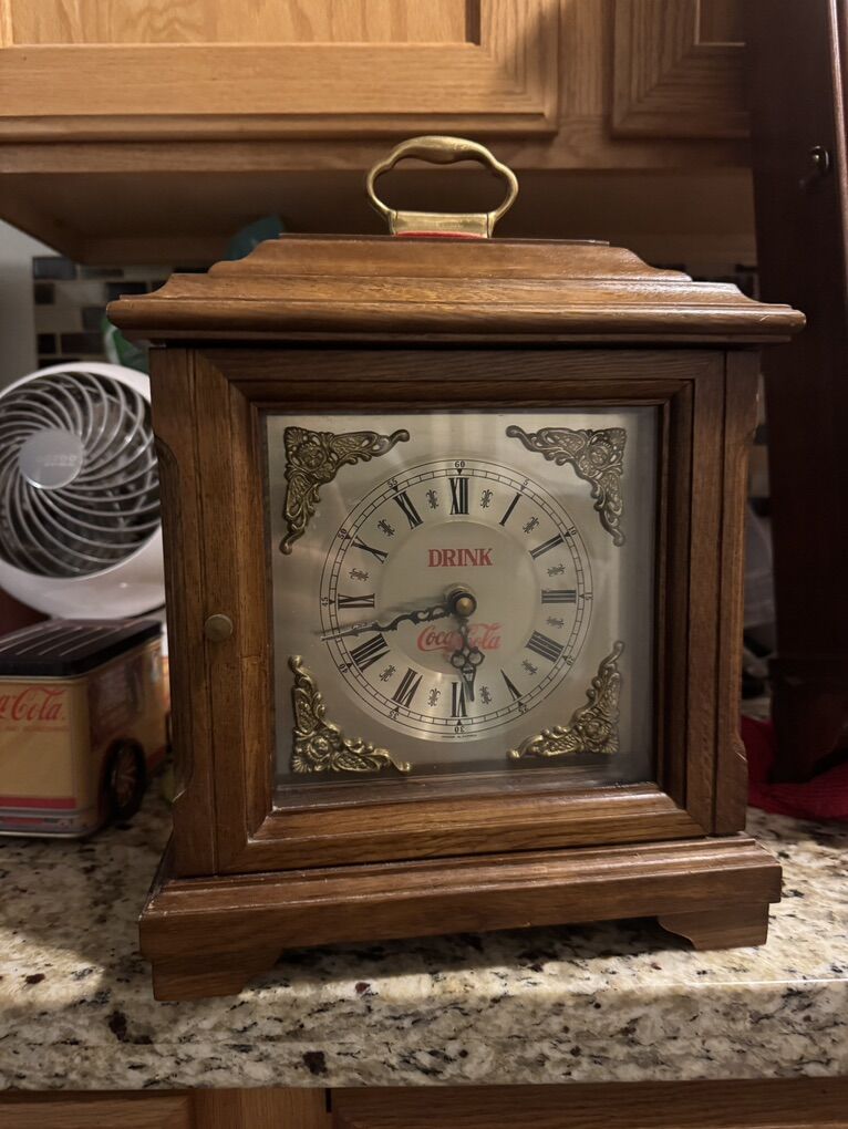 Vintage Mantle Clock Coca-Cola