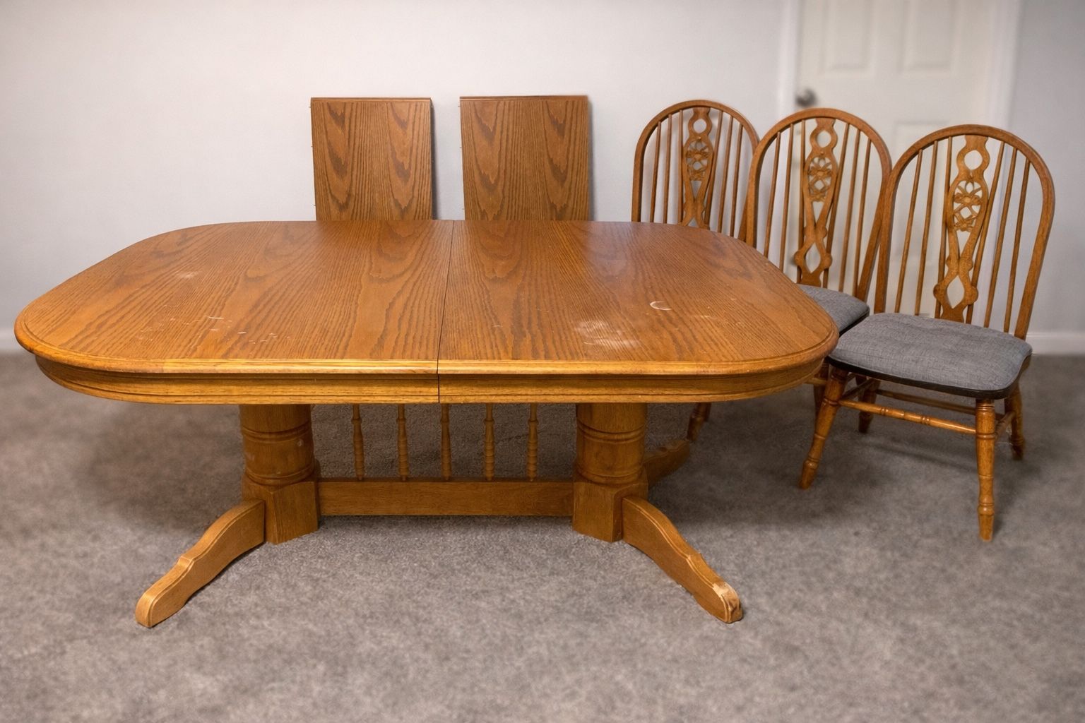 Solid Wood Dining Table Set w/ 4 chairs + 2 leaves
