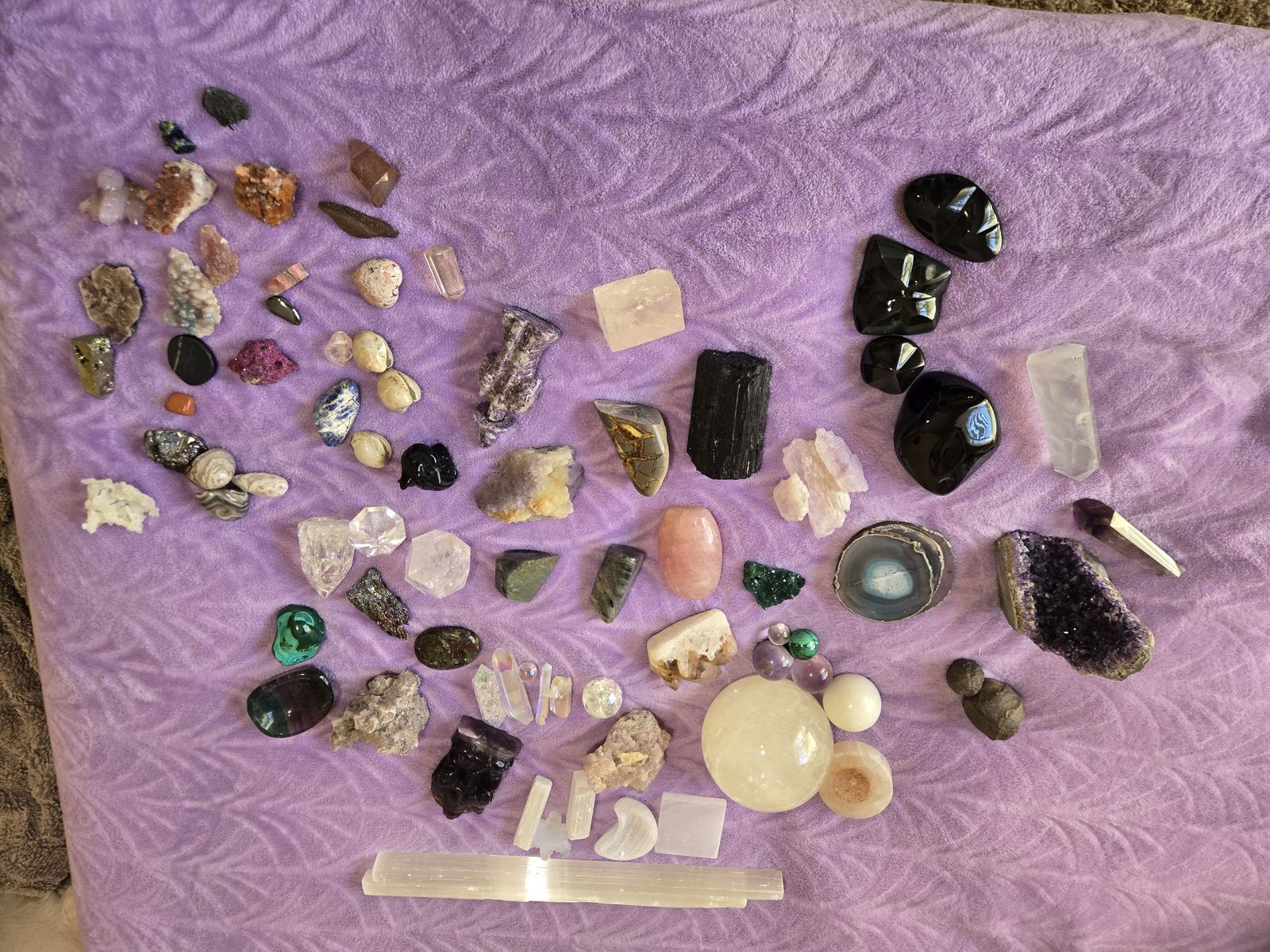 Assorted minerals / crystals