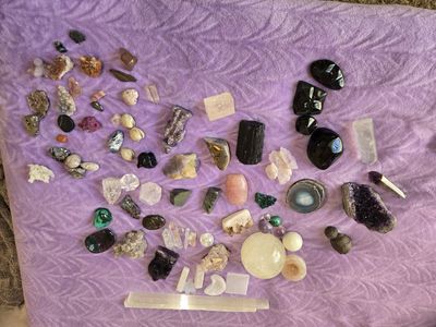 Assorted minerals / crystals