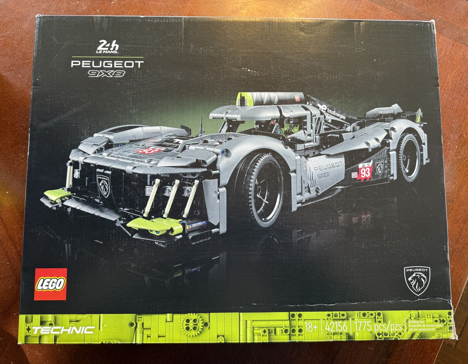 Lego Technic Peugeot 9x8 24H Le Mans Hybrid Hypercar 42156