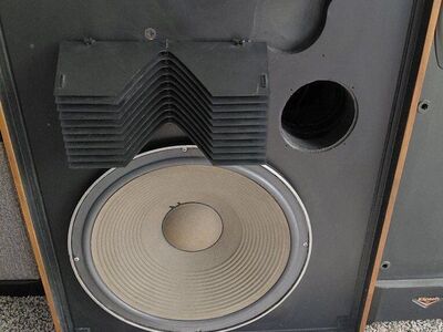 Pair of Vintage JBL Flair C45 Speakers