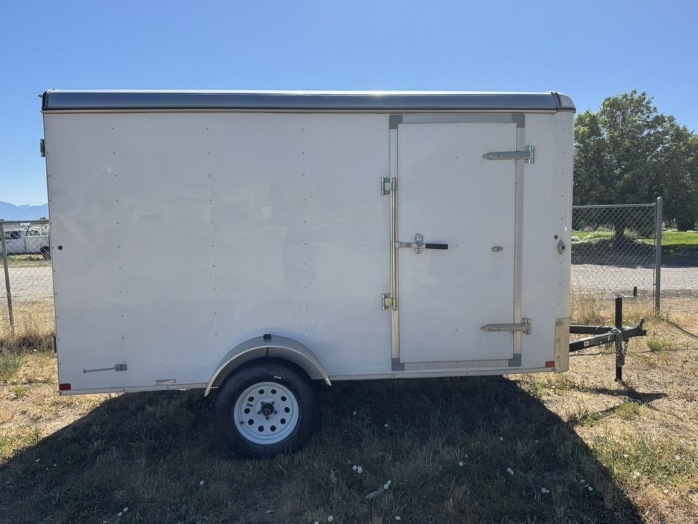 12FT Enclosed SingLe Axle Trailer