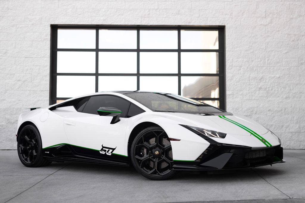2023 Lamborghini Huracan Tecnica