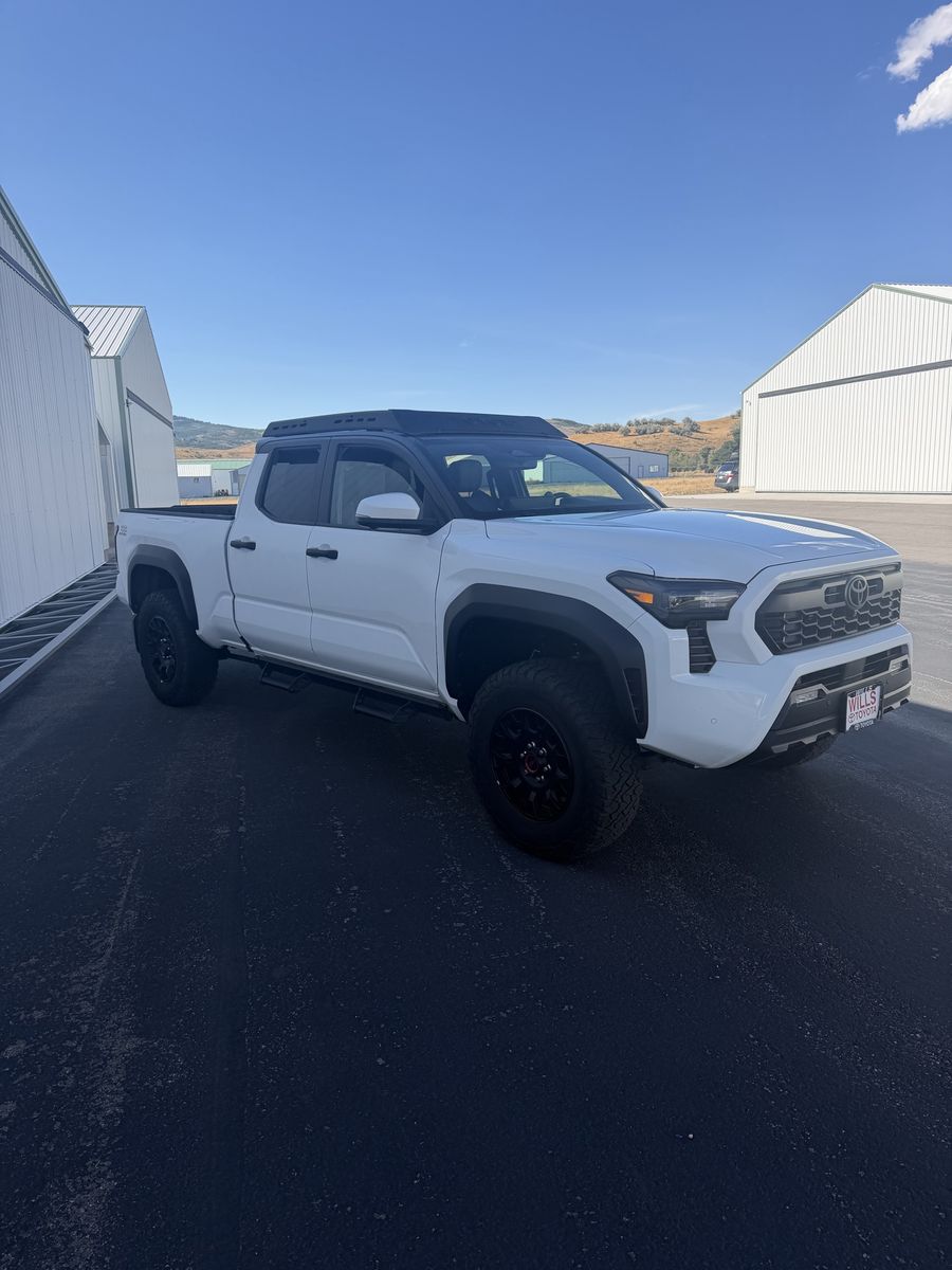 Toyota Tacoma Truck - White Crew Cab Off-Road