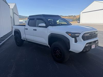Toyota Tacoma Truck - White Crew Cab Off-Road