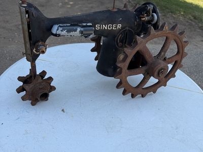 Antique Singer Sewing Sewing Machince Tractor
