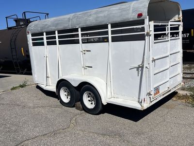 Horse trailer (not useable)
