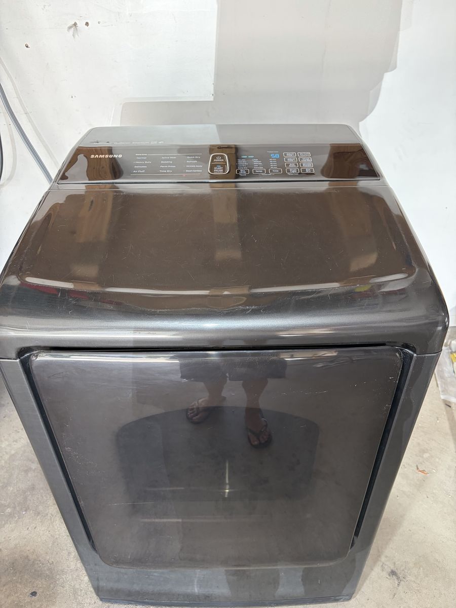 Samsung Electric Dryer- Large Capacity 7.4 cu/ft