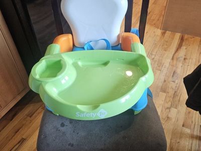 Booster Seat with tray