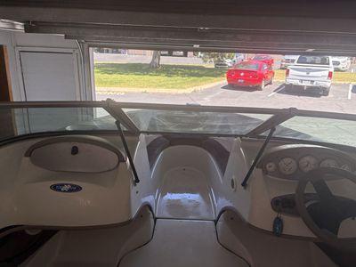 2007 Four Winns 190 Horizon