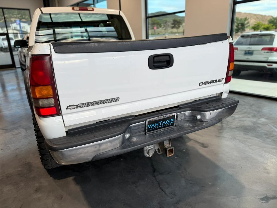 Main image 4