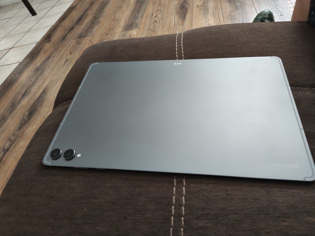 Main image 4