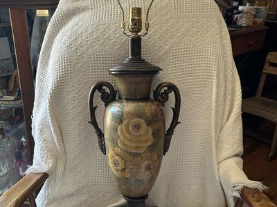 Vintage Urn-Style Table Lamp with Hand-Painted Floral Design - Ornate Handles, Bronze Finish