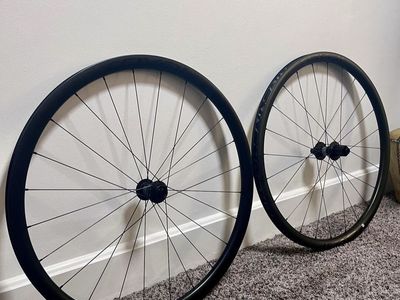 Roval Tera C Carbon Wheelset - Take Offs - 700c