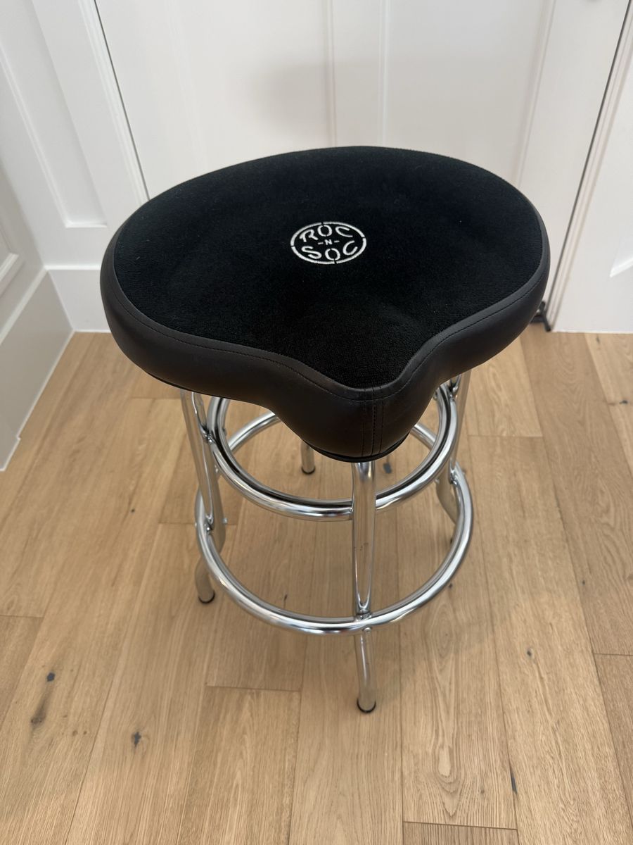 ROC n SOC guitar stool like new