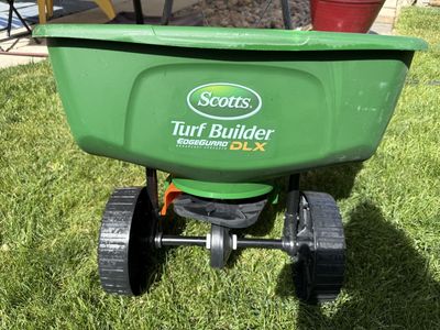 Brand New Fertilizer spreader