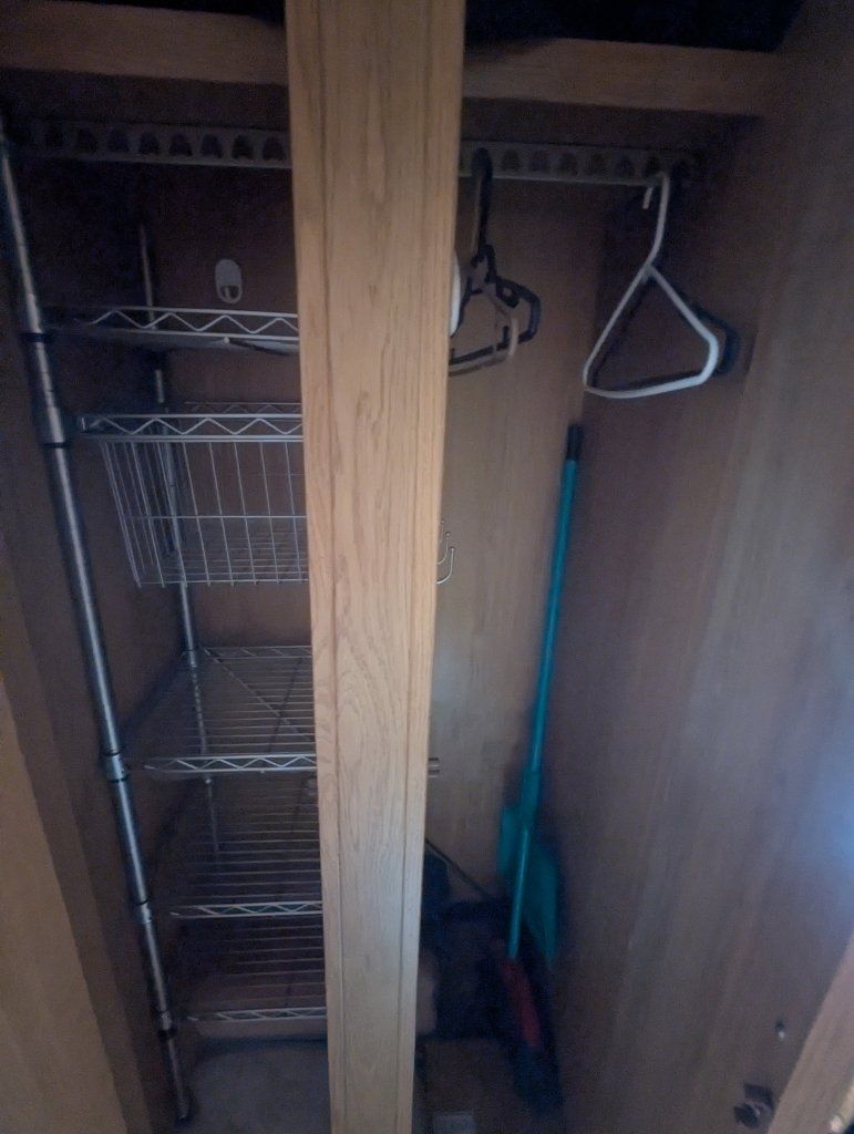 Main image 6