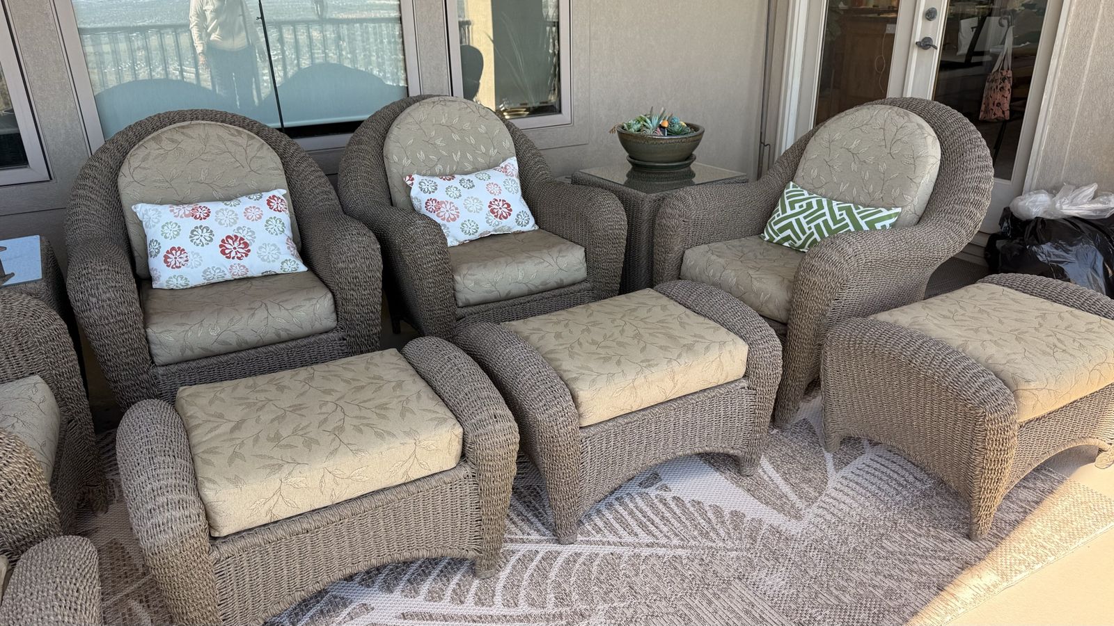 Wicker Patio Set. 4 Chairs, 4 Ottoman’s, 2 tables