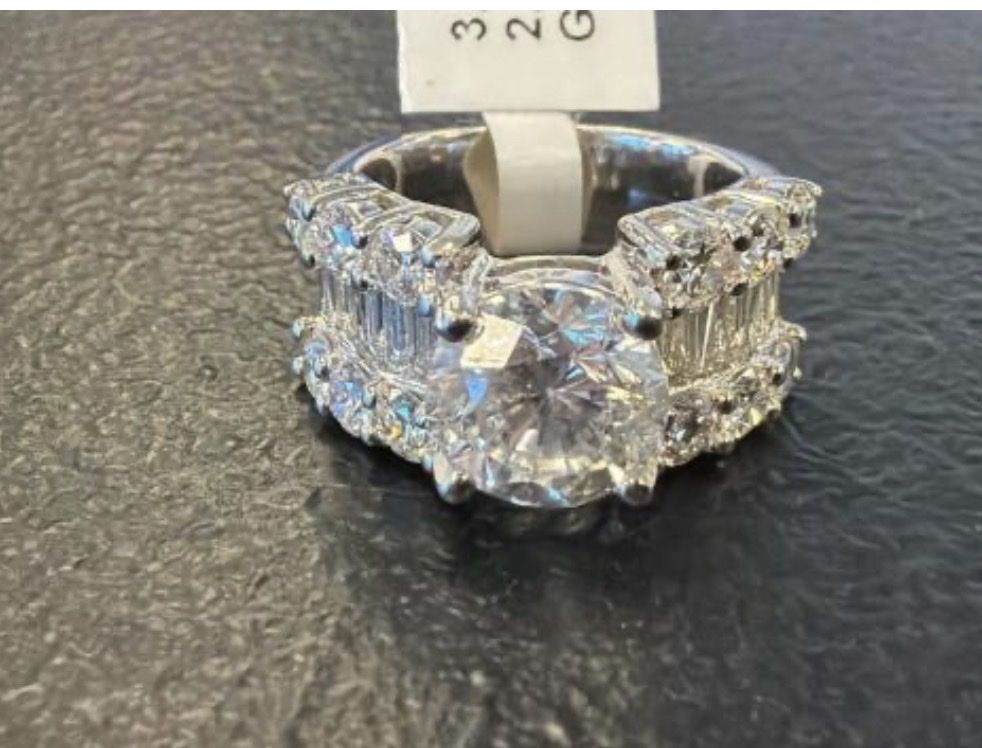5.31 carat natural Diamond Platinum Round Brilliant & Baguette Diamond Ring 3.07ct Center Diamond. $76,000 appraisal size 7 NEW