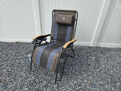 Timber Ridge Zero Gravity Lounger