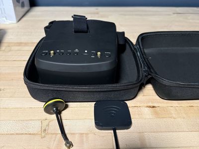 EV800D analog FPV goggles
