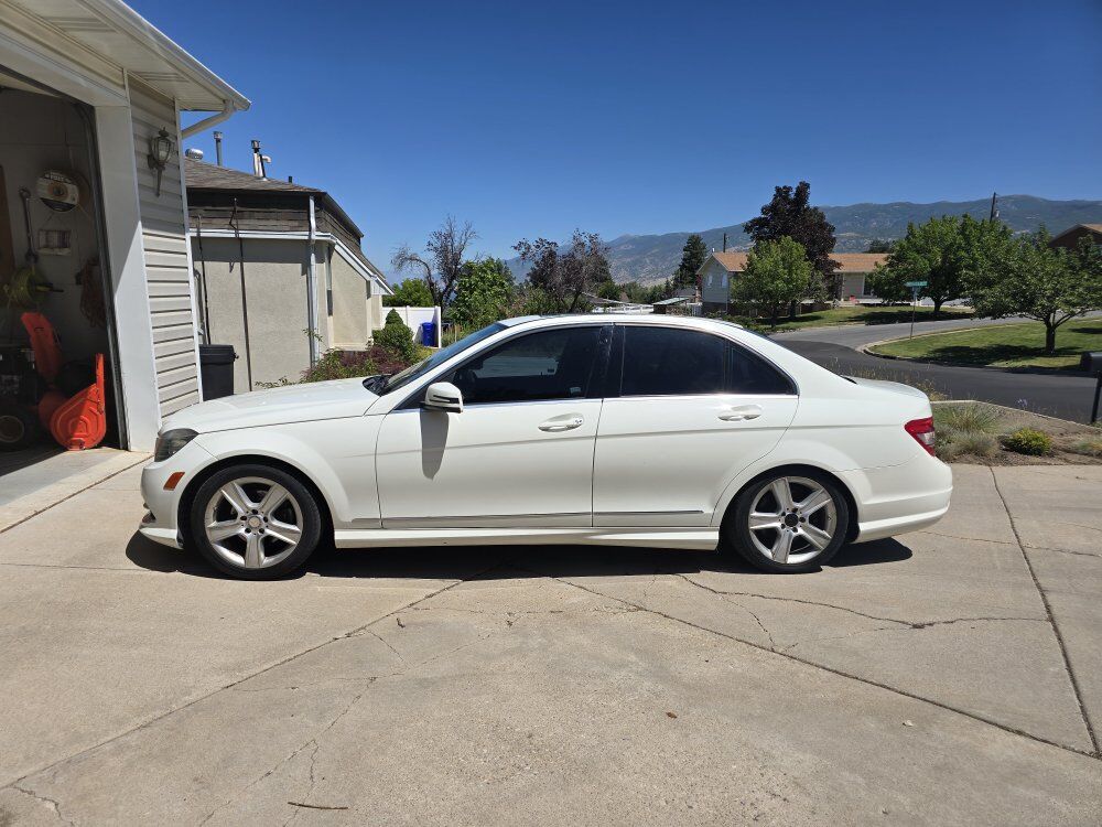 2011 MERCEDES-BENZ CCLASS 300 4MATIC