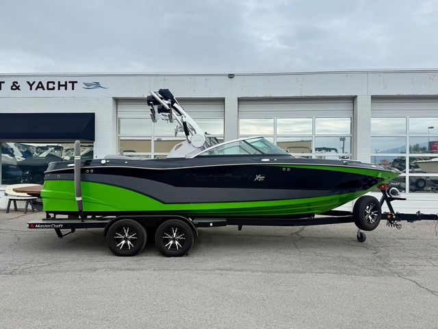2017 23' MasterCraft XT23 Bowrider